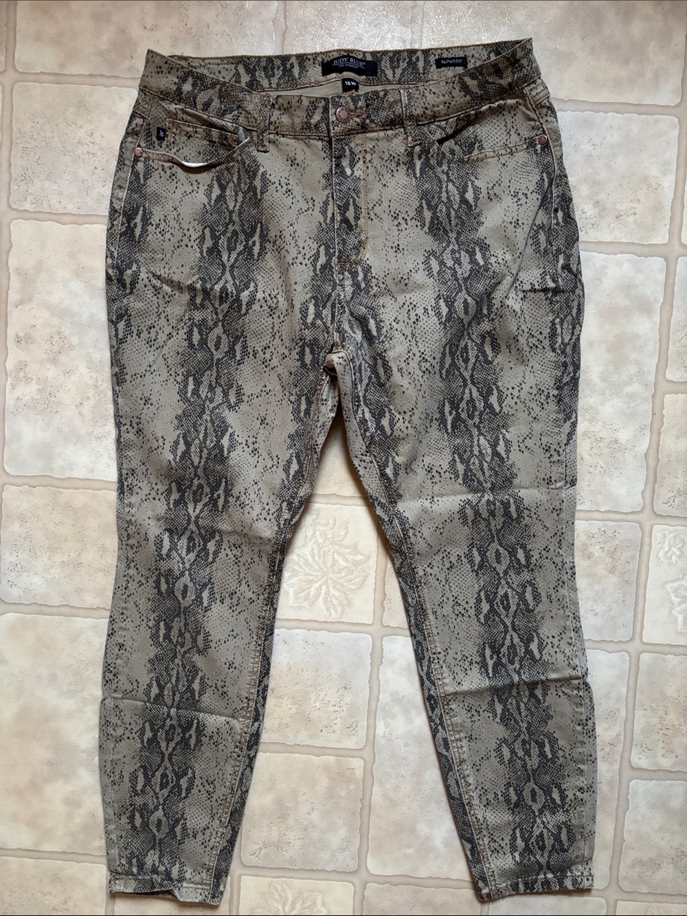 Judy Blue Skinny Fit Womens Size 16W High Rise Snakeskin Print Jeans Stretch